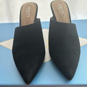 NWOT-Alfani Slip on heels- beautiful and unique